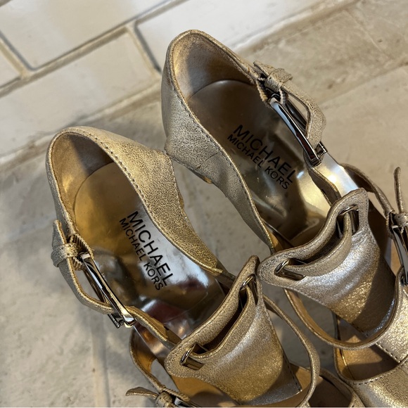 Women’s Michael Kors Metallic Silver Gansevoort Platform High Heels, size 8.5 - Picture 5 of 10